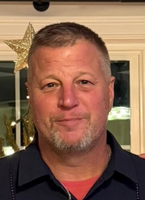 Scott  Favreau